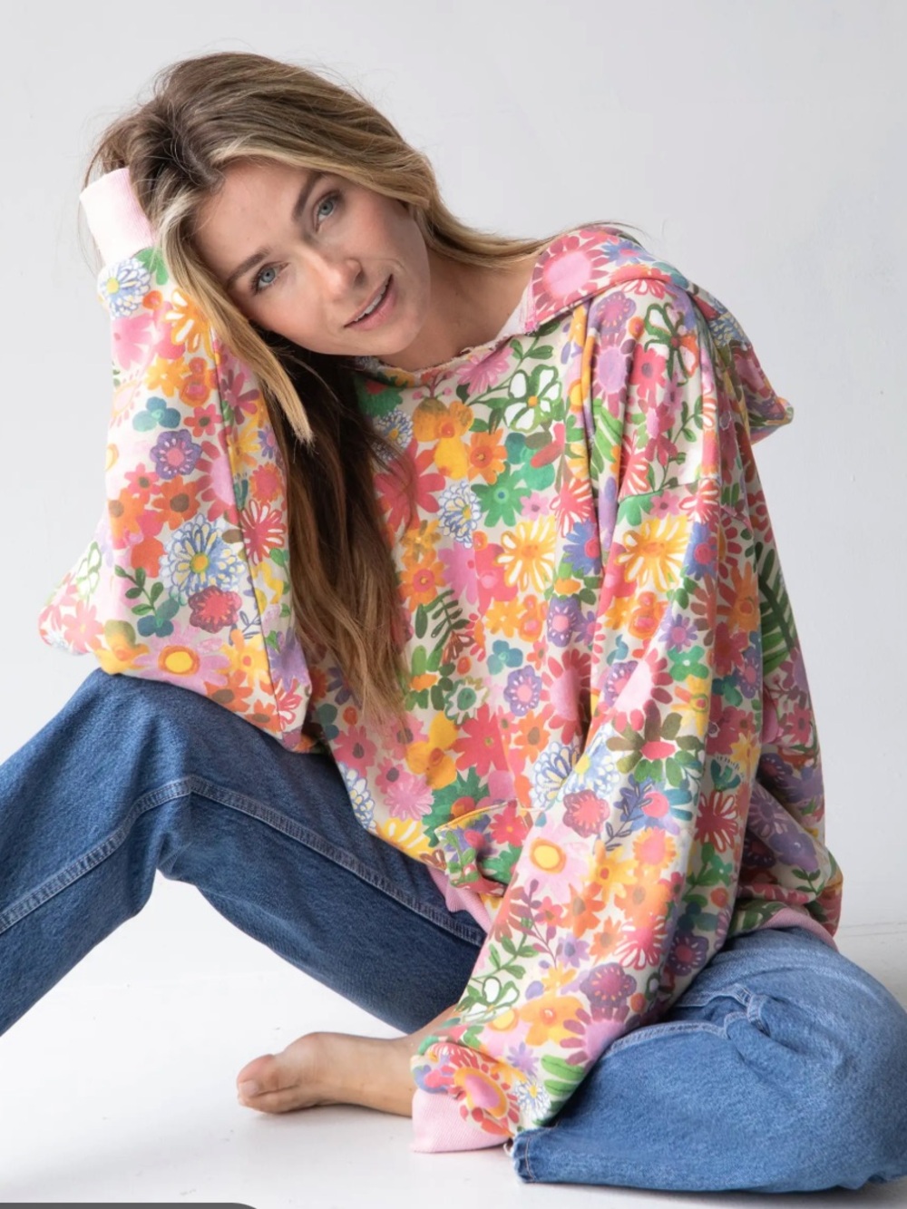 Natural Life Oversized Printed Hoodie
Rainbow Floral S/M Rainbow Flowers Pink